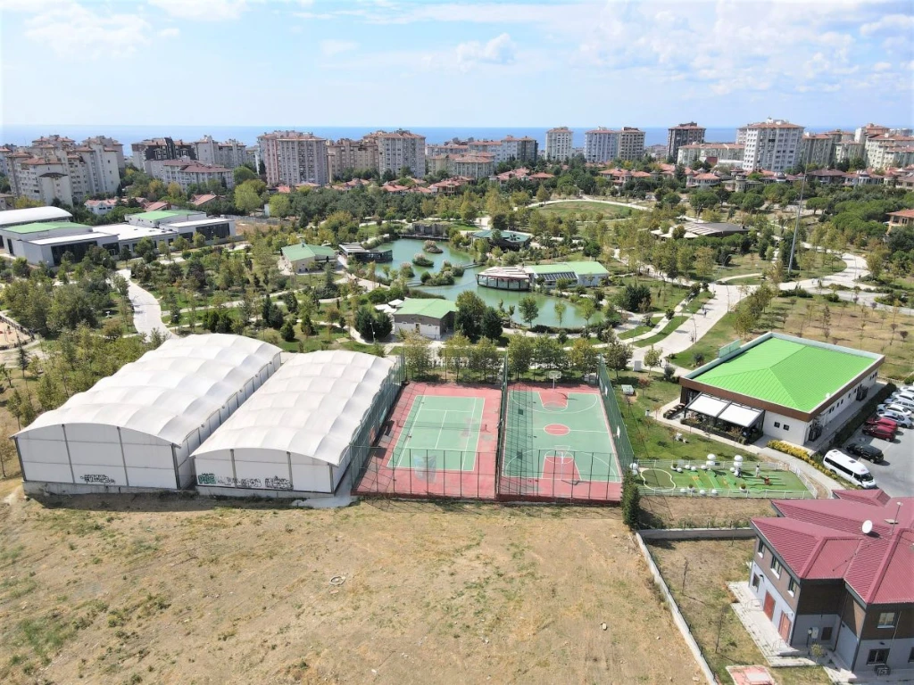 BÜYÜKÇEKMECE SOCIAL AND SPORTS FACILITIES