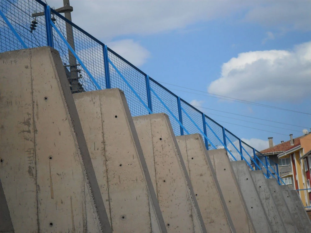 GEBZE KOCATEPE PRIMARY SCHOOL RETAINING WALLS CONSTRUCTION
